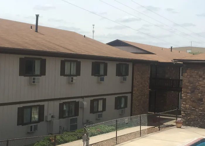 Midway Budget Inn